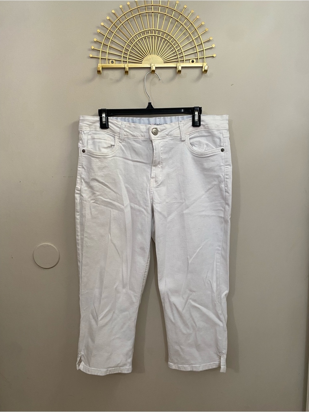Liz Claiborne White Cropped Jeans